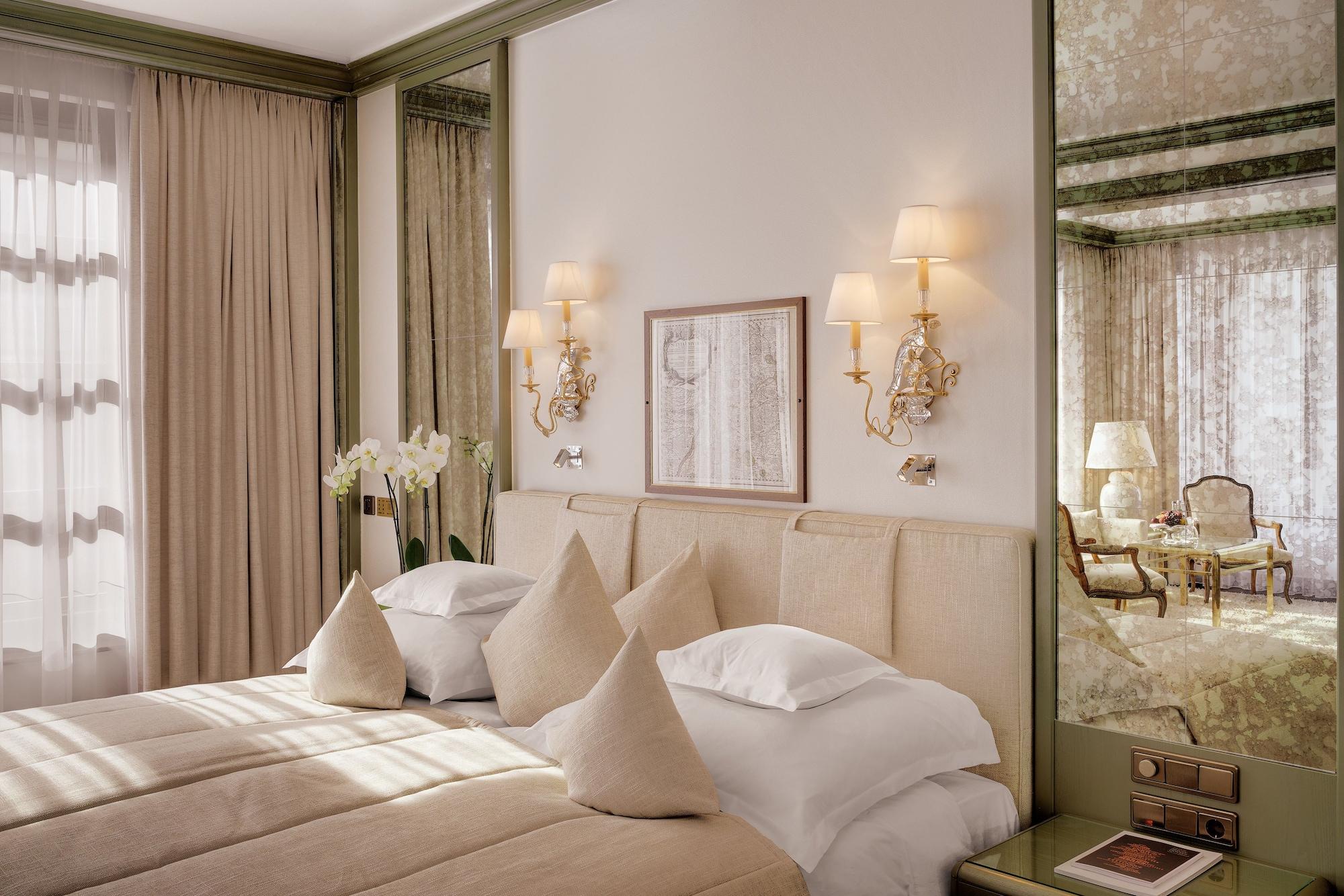 Hotel Europaeischer Hof Heidelberg, Bestes Hotel Deutschlands In Historischer Architektur Bagian luar foto A bedroom at the Mandarin Oriental, Munich