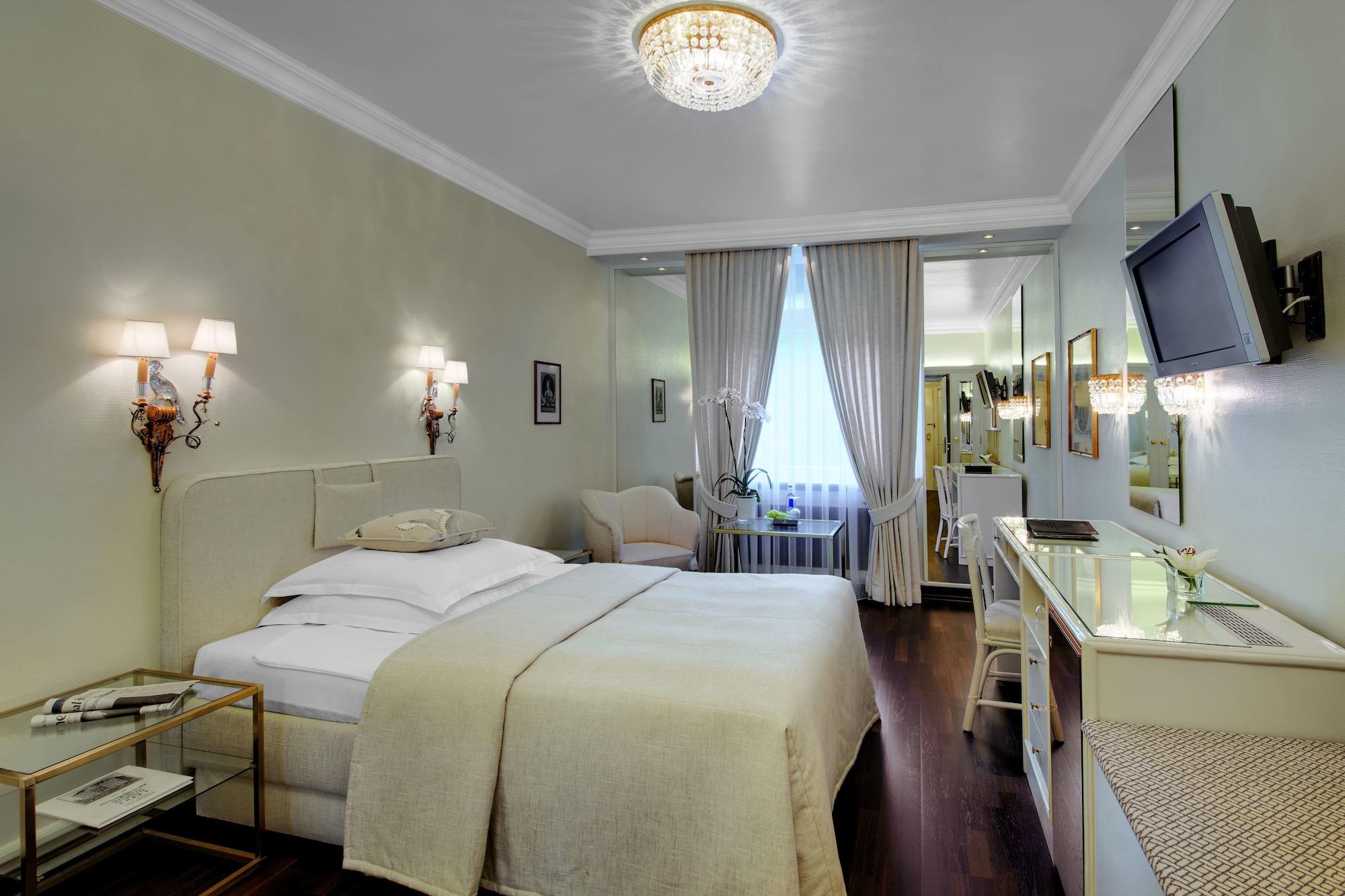 Hotel Europaeischer Hof Heidelberg, Bestes Hotel Deutschlands In Historischer Architektur Bagian luar foto A typical hotel room