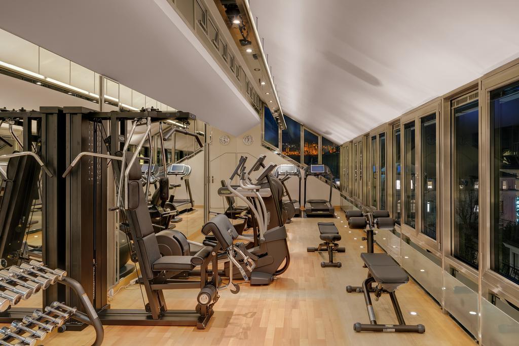 Hotel Europaeischer Hof Heidelberg, Bestes Hotel Deutschlands In Historischer Architektur Bagian luar foto The gym at the hotel