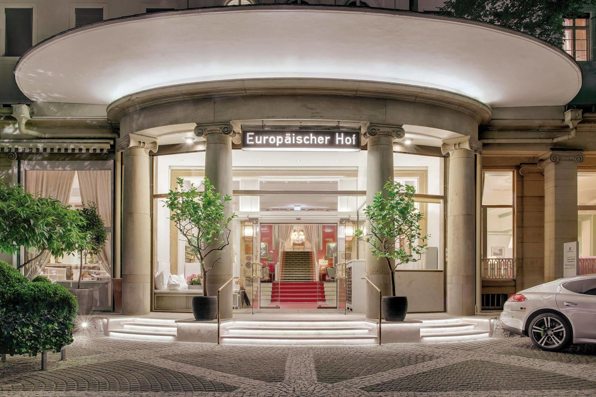Hotel Europaeischer Hof Heidelberg, Bestes Hotel Deutschlands In Historischer Architektur Bagian luar foto The hotel's entrance
