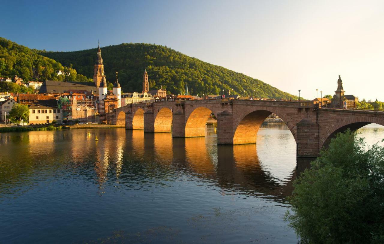 Hotel Europaeischer Hof Heidelberg, Bestes Hotel Deutschlands In Historischer Architektur Bagian luar foto The Alte Brücke